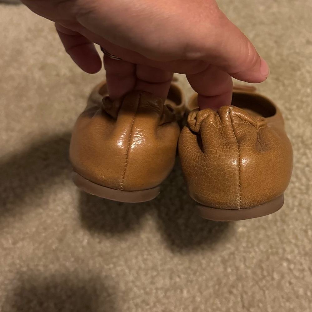 Tory Burch Reva leather flats EUC - Picture 2 of 4
